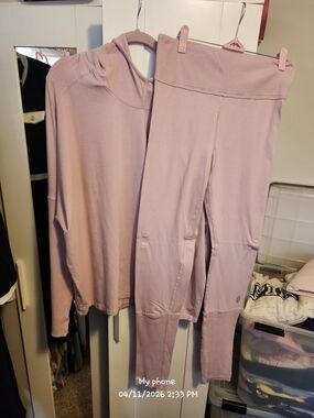 Free PeopleWomen's High-Waist Performance Leggings and Hoodie Set in Light Mauve